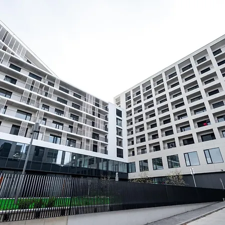 Jungle - Balcony & Easy Center Access Апартаменты