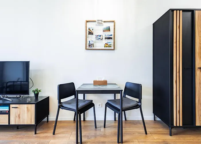 Jungle - Balcony & Easy Center Access 아파트