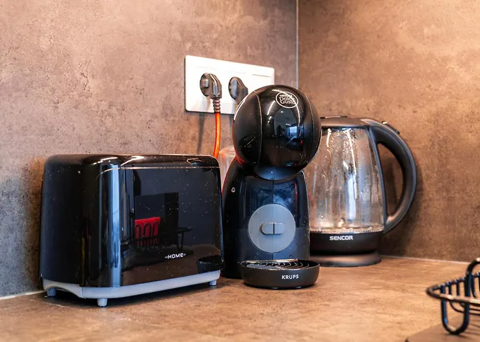 Jungle - Balcony & Easy Center Access