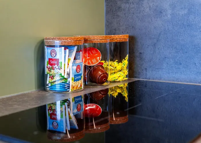 Jungle - Balcony & Easy Center Access 아파트