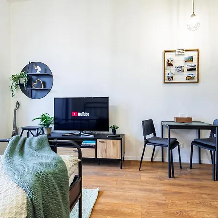 Apartament Jungle - Balcony & Easy Center Access Bratysława